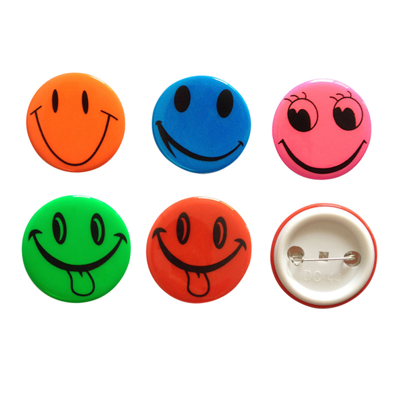  Wholesale Promotional Custom Logo Blank Smile Face Metal Pin Back Tin Button Badge Safe Pin