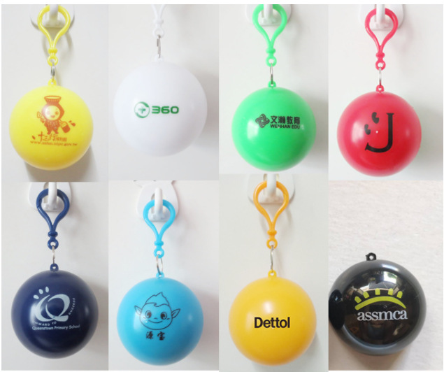 Convenient Custom LOGO Promotional Portable Raincoat Ball Plastic Keychains