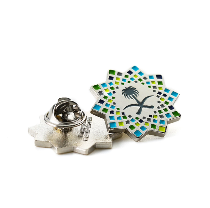 High Quality Coconut Tree Promotional Souvenir Magnet Pin Customizable Saudi Arabia Brooch Badge