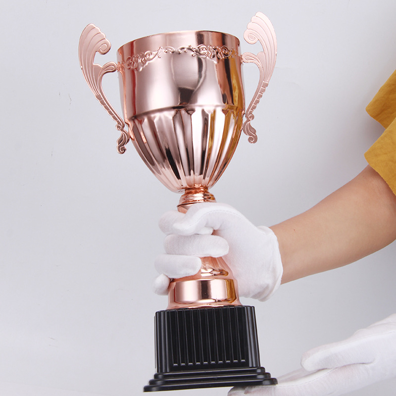Good Quality Gold Award Promotional Customizable Marathon Football Metal Trophy Cup